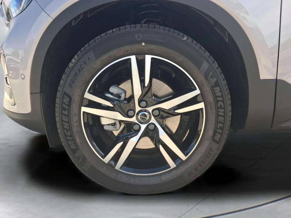 volvo-xc40-2026-gasolina-1969cc