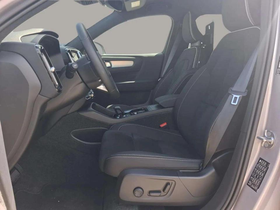 volvo-xc40-2026-gasolina-1969cc