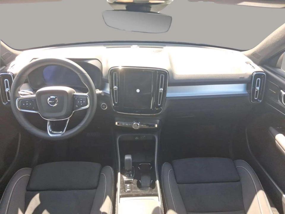 volvo-xc40-2026-gasolina-1969cc