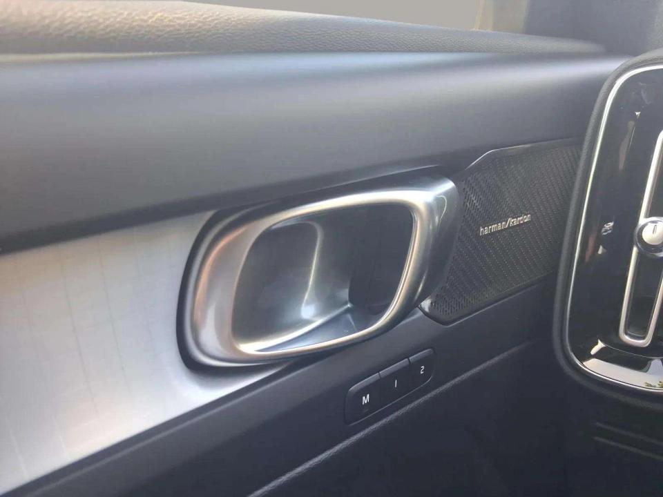 volvo-xc40-2026-gasolina-1969cc