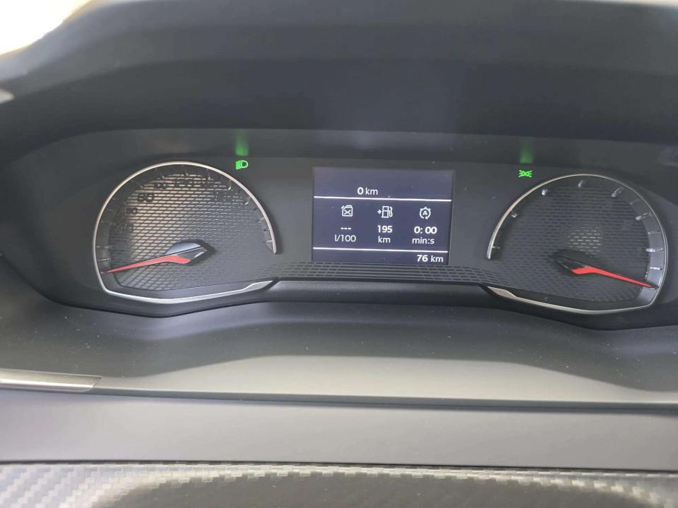 peugeot-208-2026-gasolina-1199cc