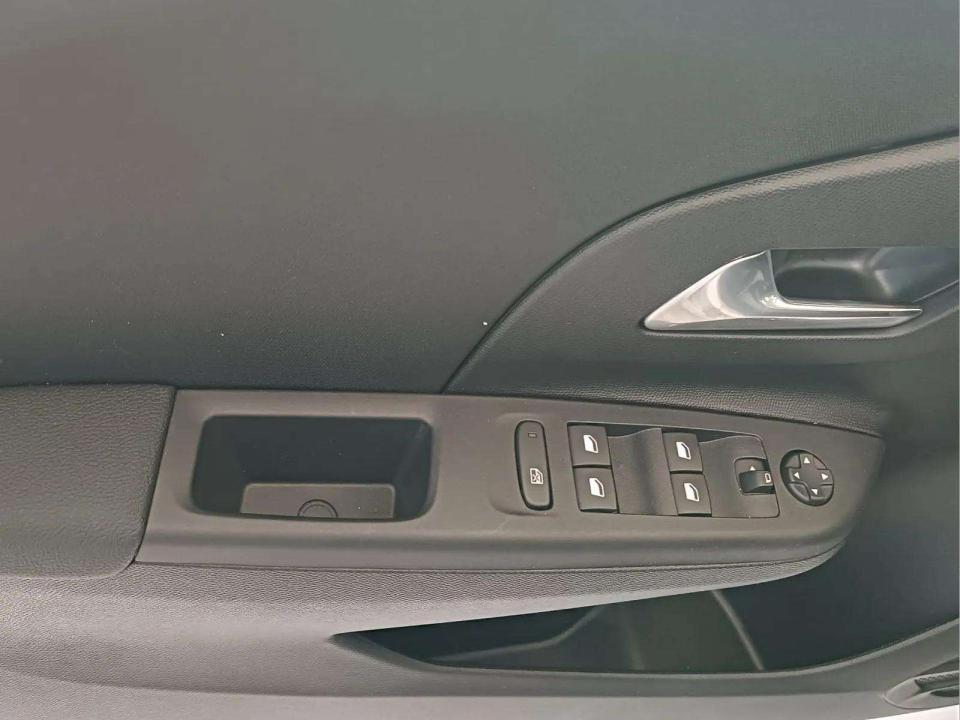 opel-corsa-2026-gasolina-1199cc