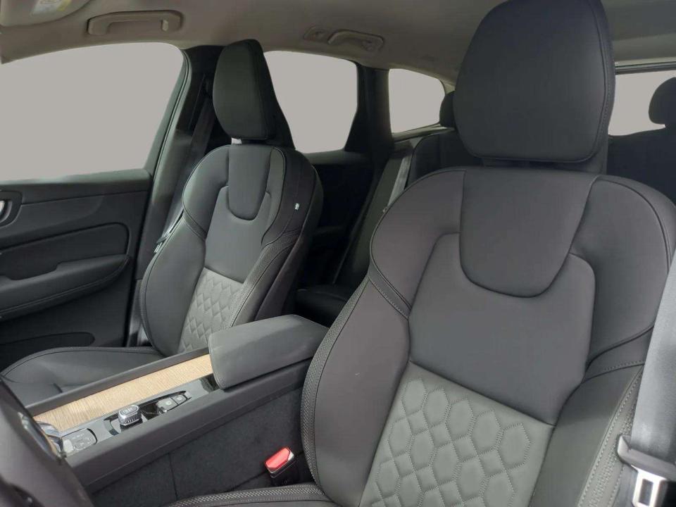 volvo-xc60-2026-hibrido-1969cc