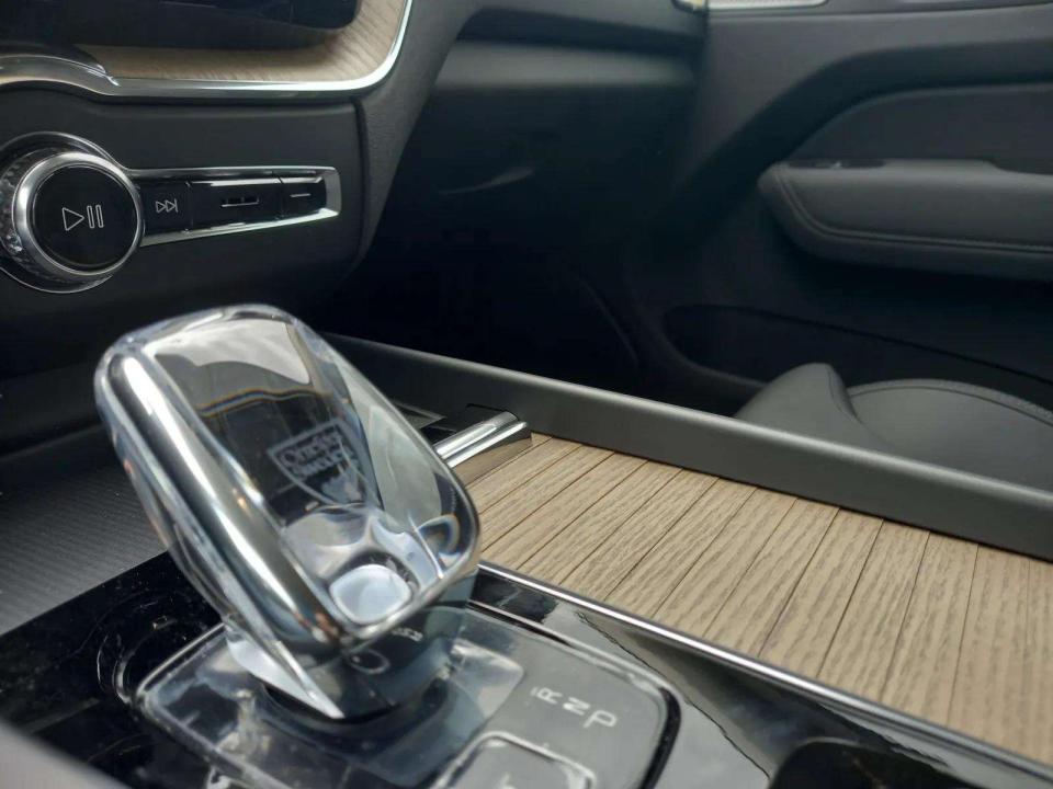 volvo-xc60-2026-hibrido-1969cc