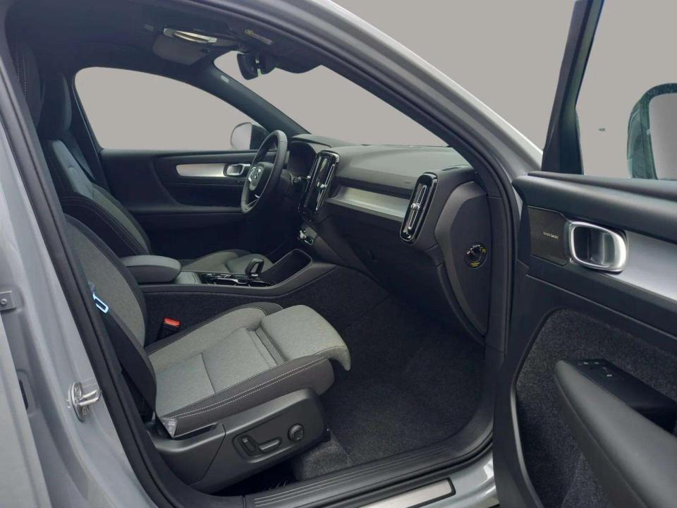 volvo-xc40-2026-gasolina-1969cc