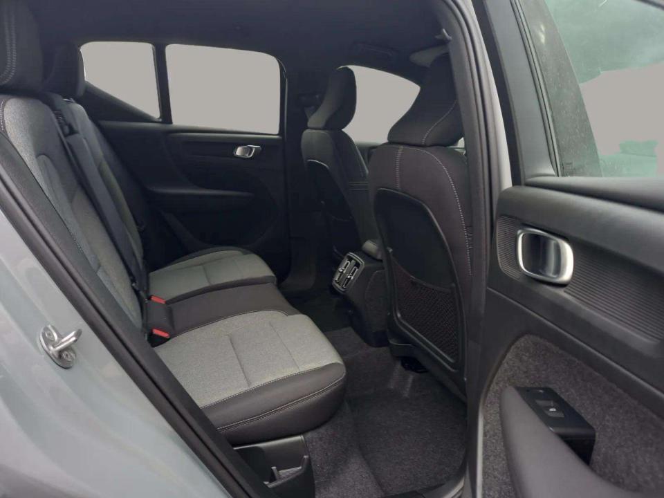 volvo-xc40-2026-gasolina-1969cc