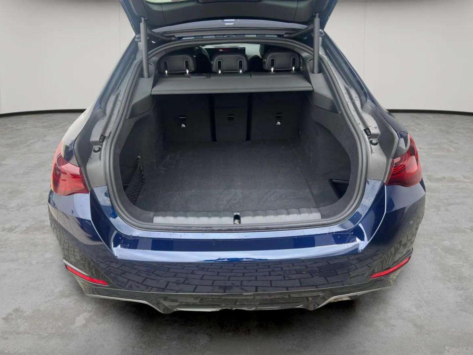 bmw-i4-2026-eletrico-0cc