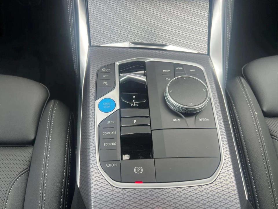 bmw-i4-2026-eletrico-0cc