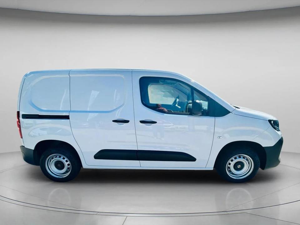 opel-combo-2026-diesel-1499cc