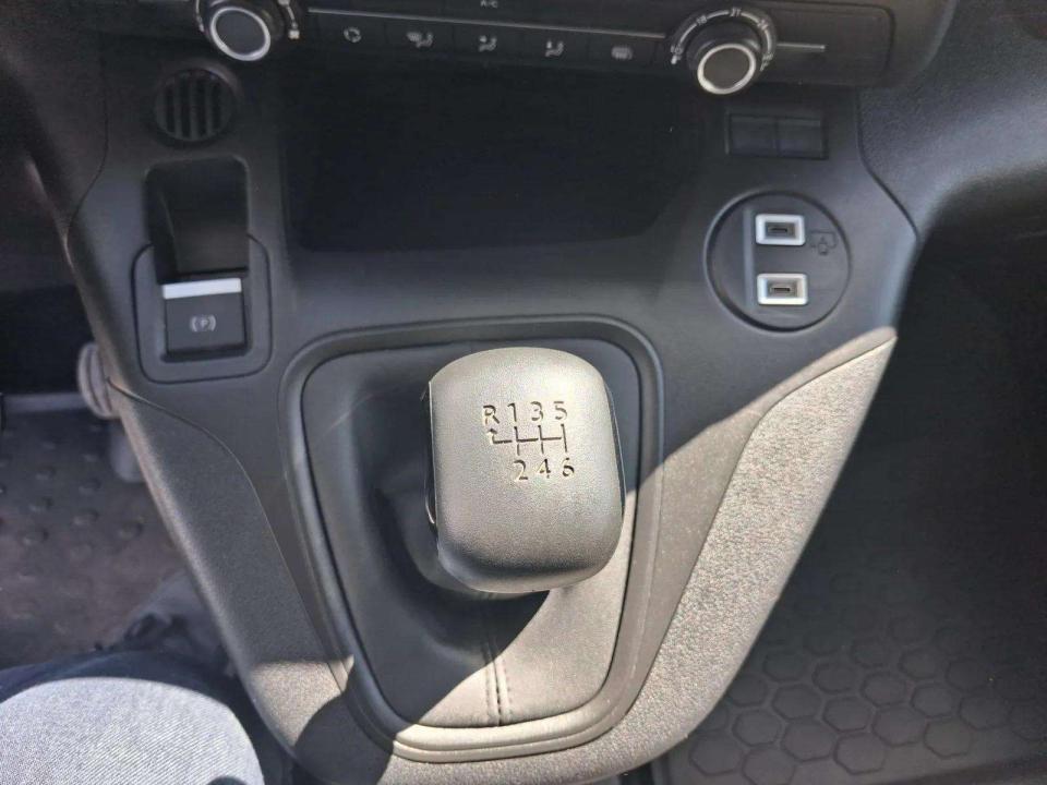 opel-combo-2025-diesel-1499cc