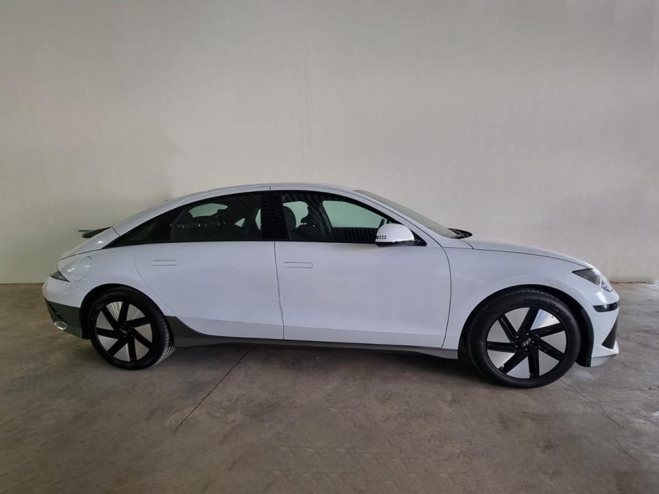 hyundai-ioniq-6-2023-eletrico-0cc
