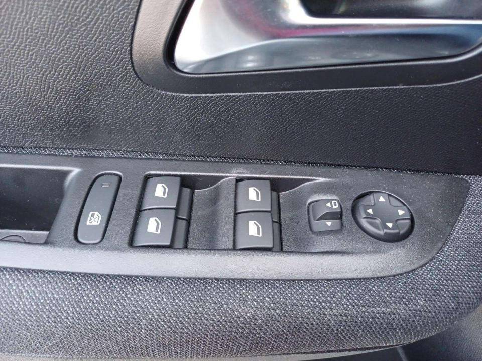 peugeot-208-2026-gasolina-1199cc