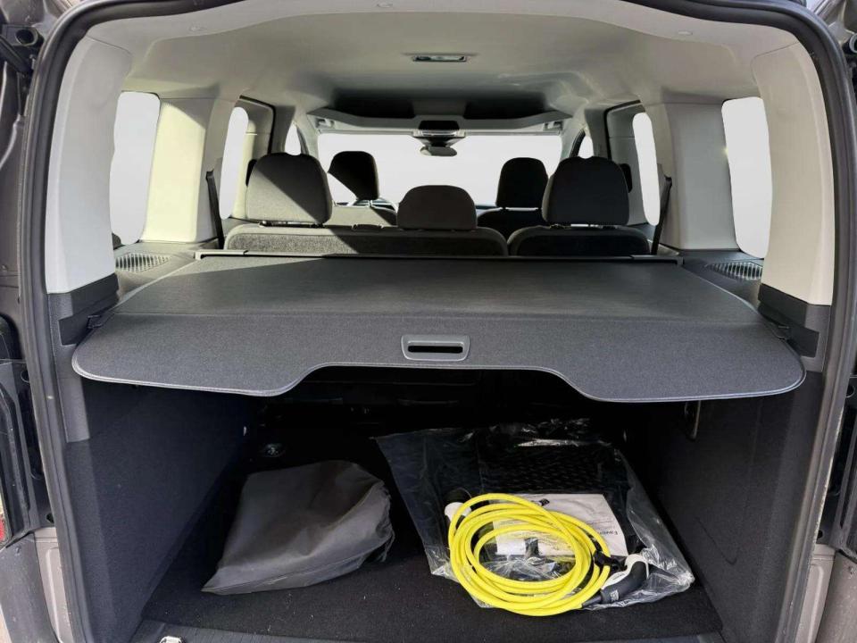 volkswagen-caddy-2025-hibrido-1498cc