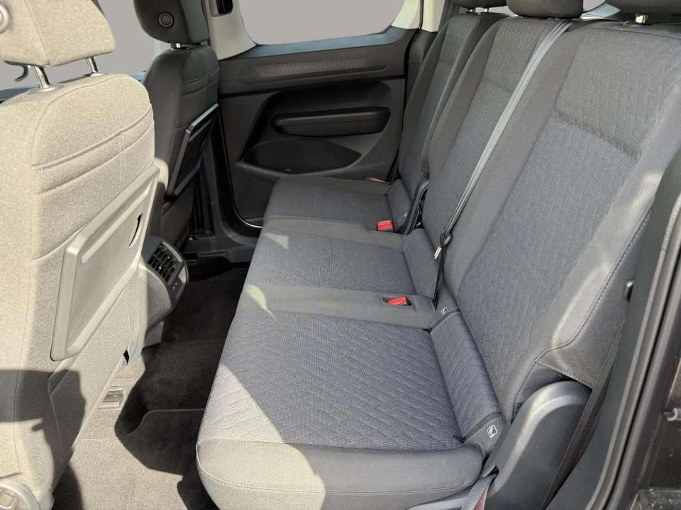 volkswagen-caddy-2025-hibrido-1498cc