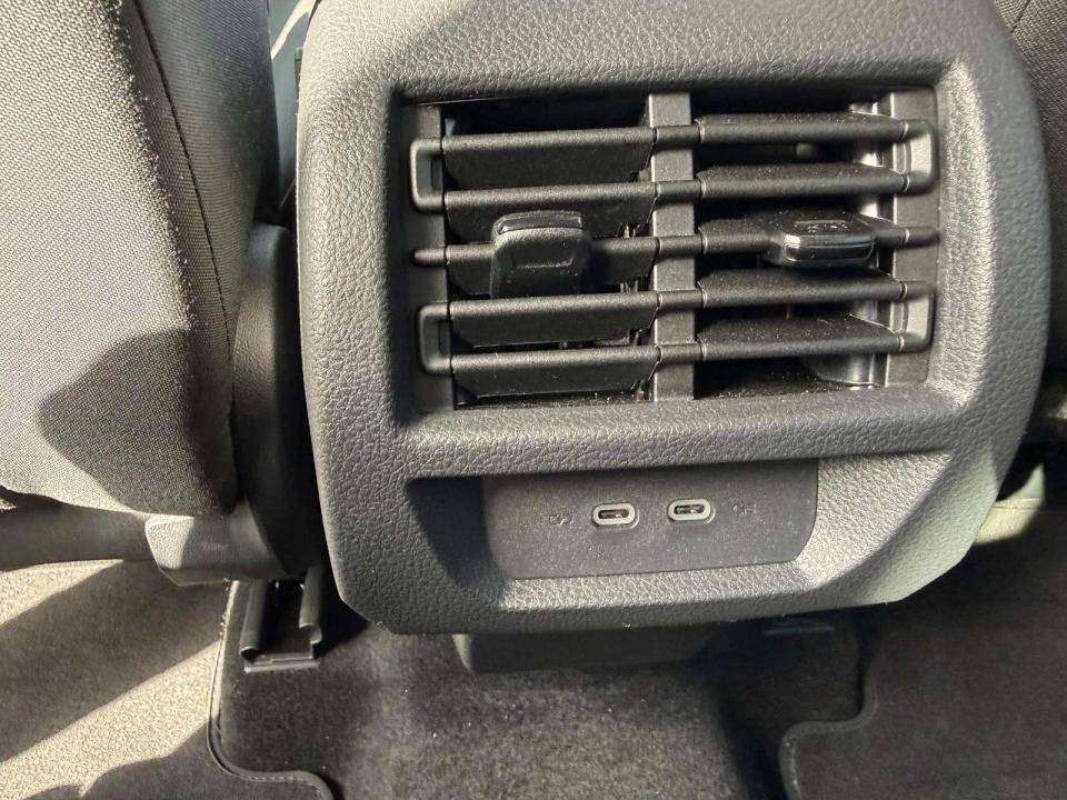 volkswagen-caddy-2025-hibrido-1498cc