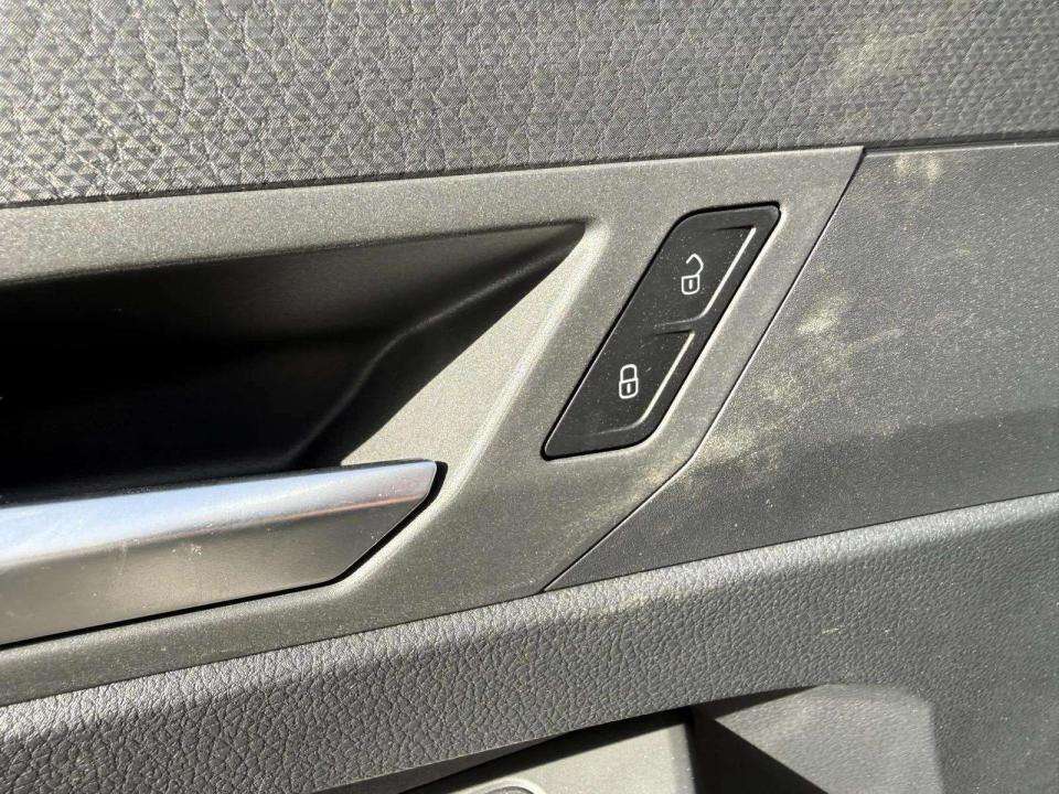 volkswagen-caddy-2025-hibrido-1498cc