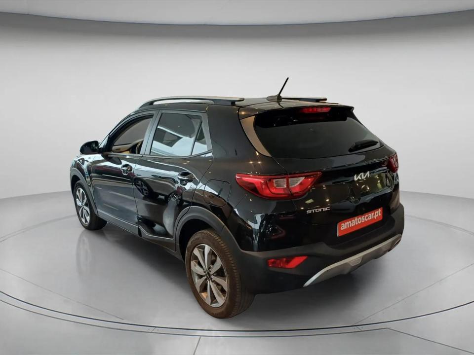 kia-stonic-2024-gasolina-1197cc