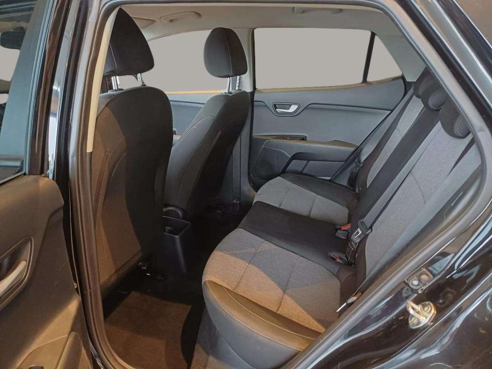 kia-stonic-2024-gasolina-1197cc