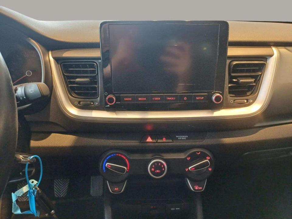 kia-stonic-2024-gasolina-1197cc
