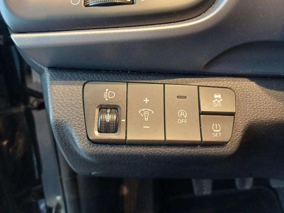 kia-stonic-2024-gasolina-1197cc