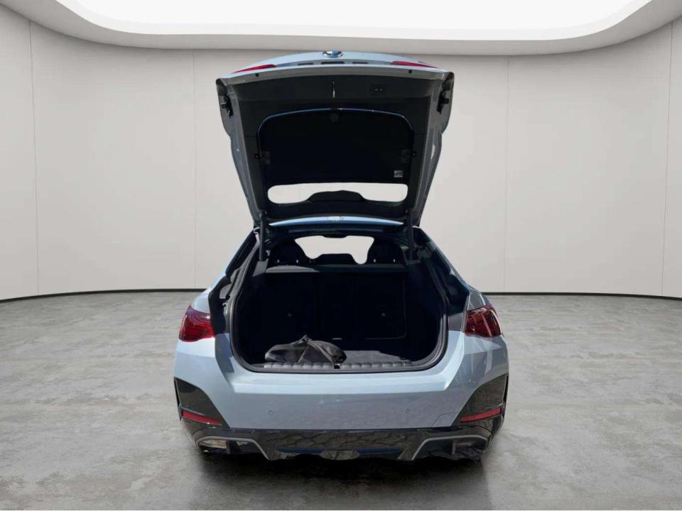 bmw-i4-2026-eletrico-0cc