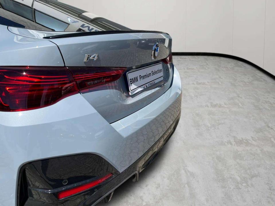 bmw-i4-2026-eletrico-0cc