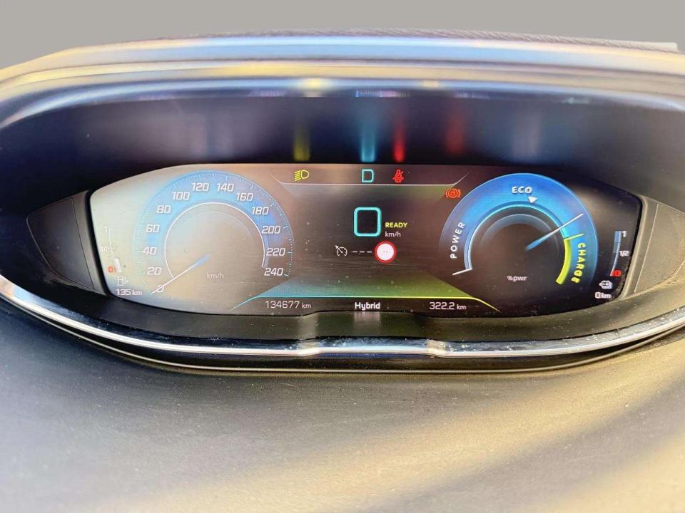 peugeot-3008-2022-hibrido-1598cc