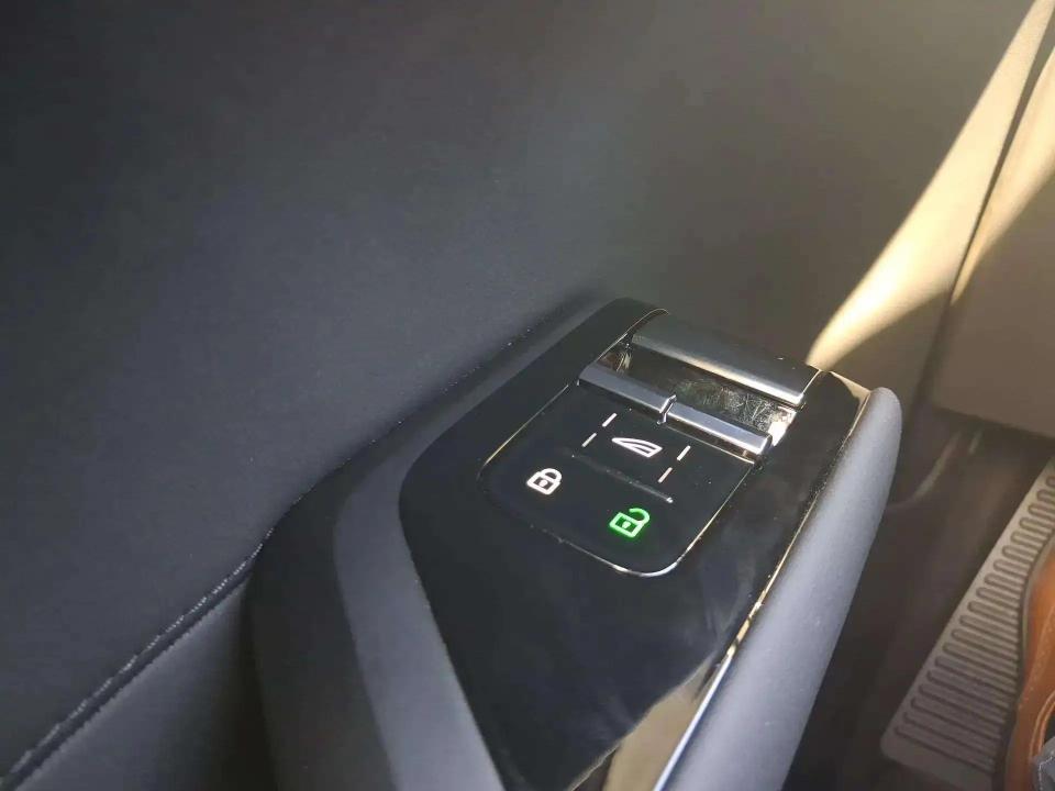 volvo-ex90-2025-eletrico-0cc