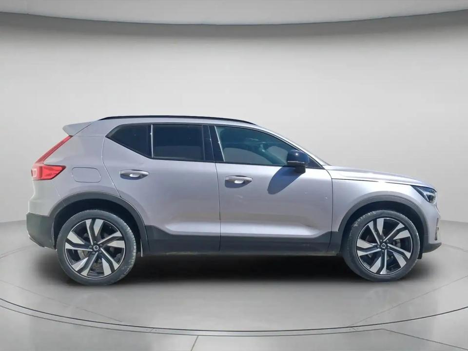 volvo-xc40-2025-hibrido-1969cc