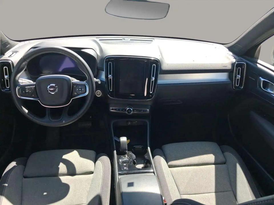 volvo-xc40-2025-hibrido-1969cc