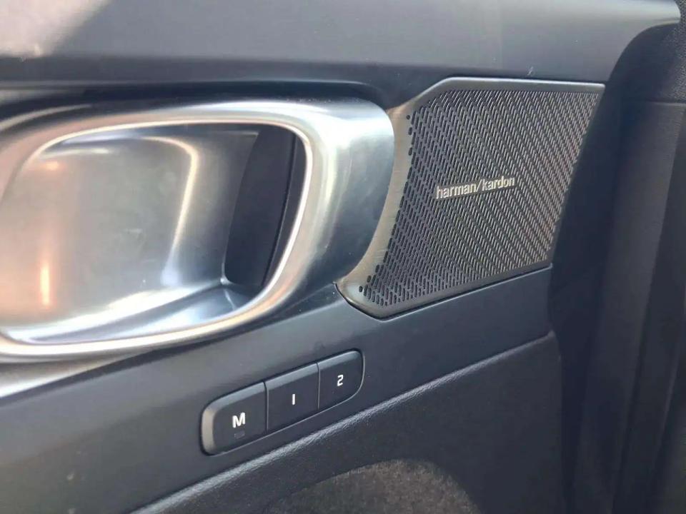 volvo-xc40-2025-hibrido-1969cc