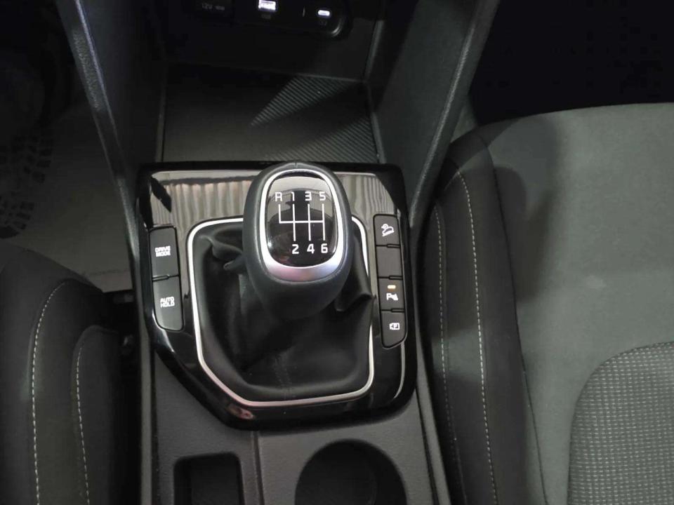 kia-sportage-2025-gasolina-1598cc