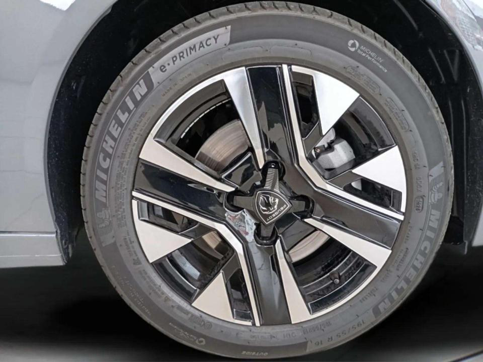 peugeot-208-2026-gasolina-1199cc