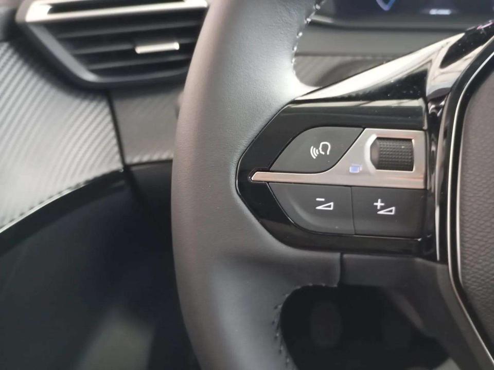peugeot-208-2026-gasolina-1199cc