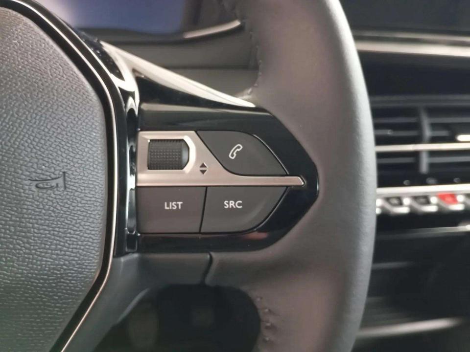 peugeot-208-2026-gasolina-1199cc