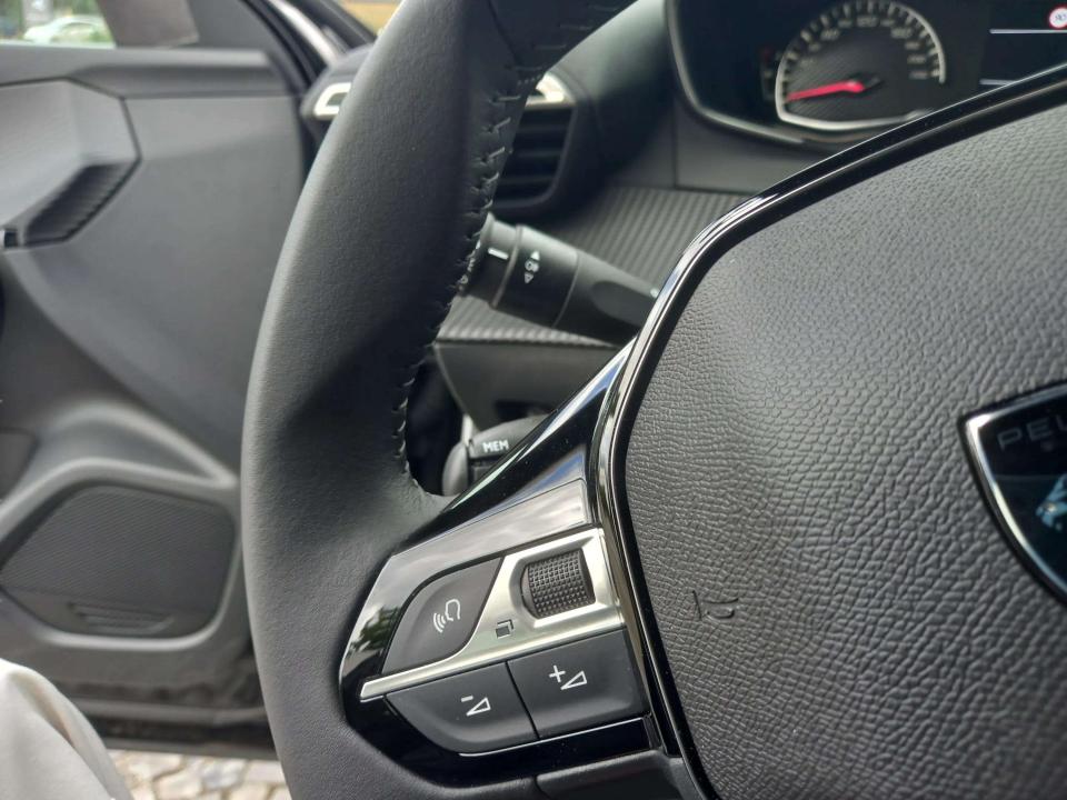 peugeot-2008-2025-gasolina-1199cc