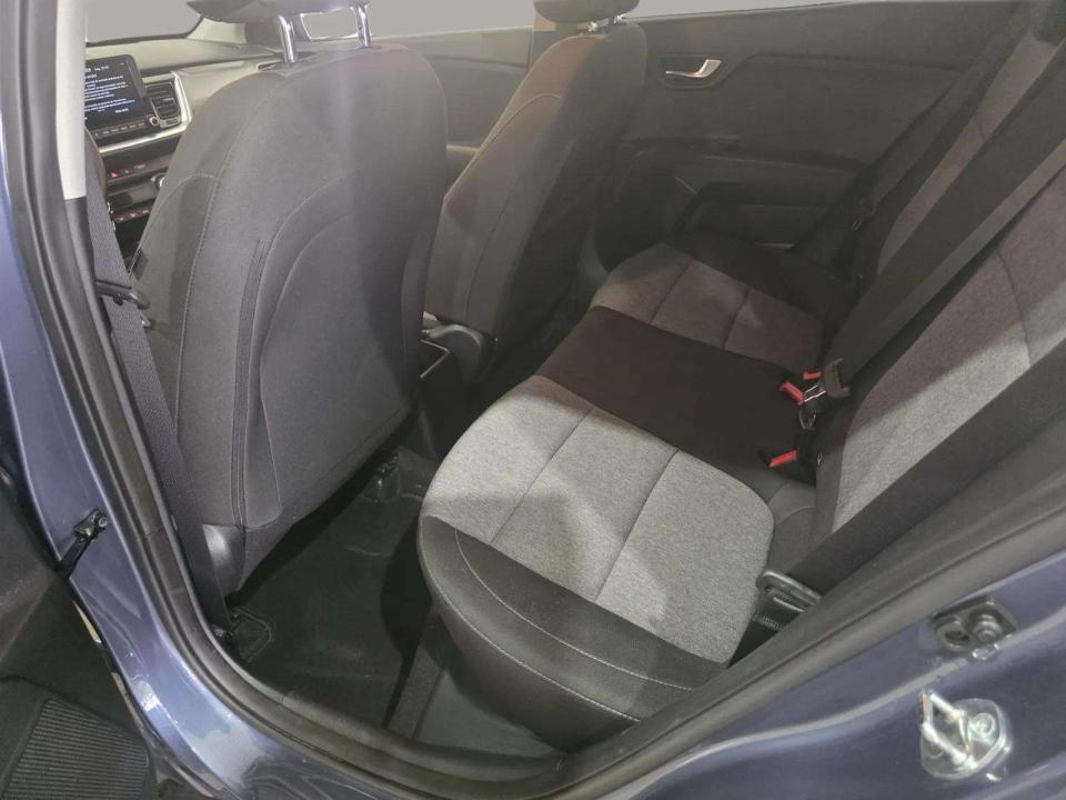 kia-stonic-2025-gasolina-1197cc