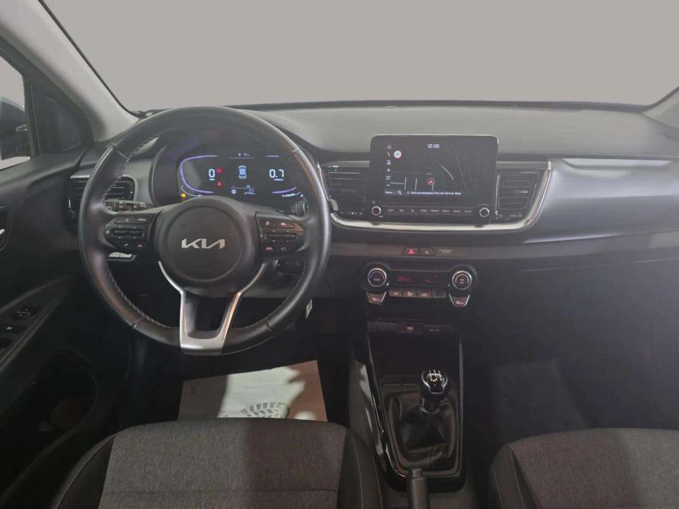 kia-stonic-2025-gasolina-1197cc