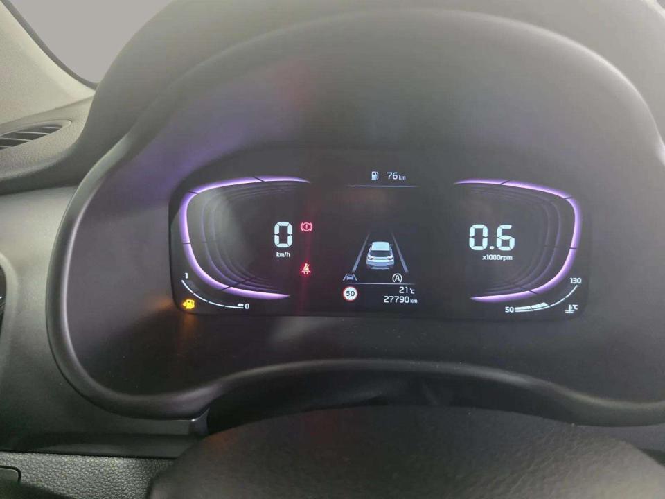 kia-stonic-2025-gasolina-1197cc