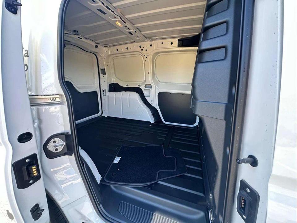 volkswagen-caddy-2025-diesel-1968cc