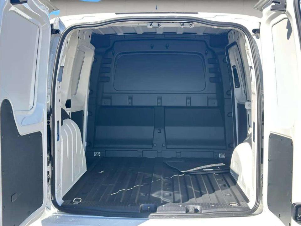 volkswagen-caddy-2025-diesel-1968cc