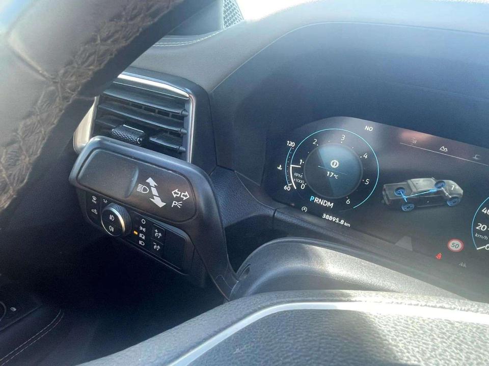 volkswagen-amarok-2025-diesel-2993cc