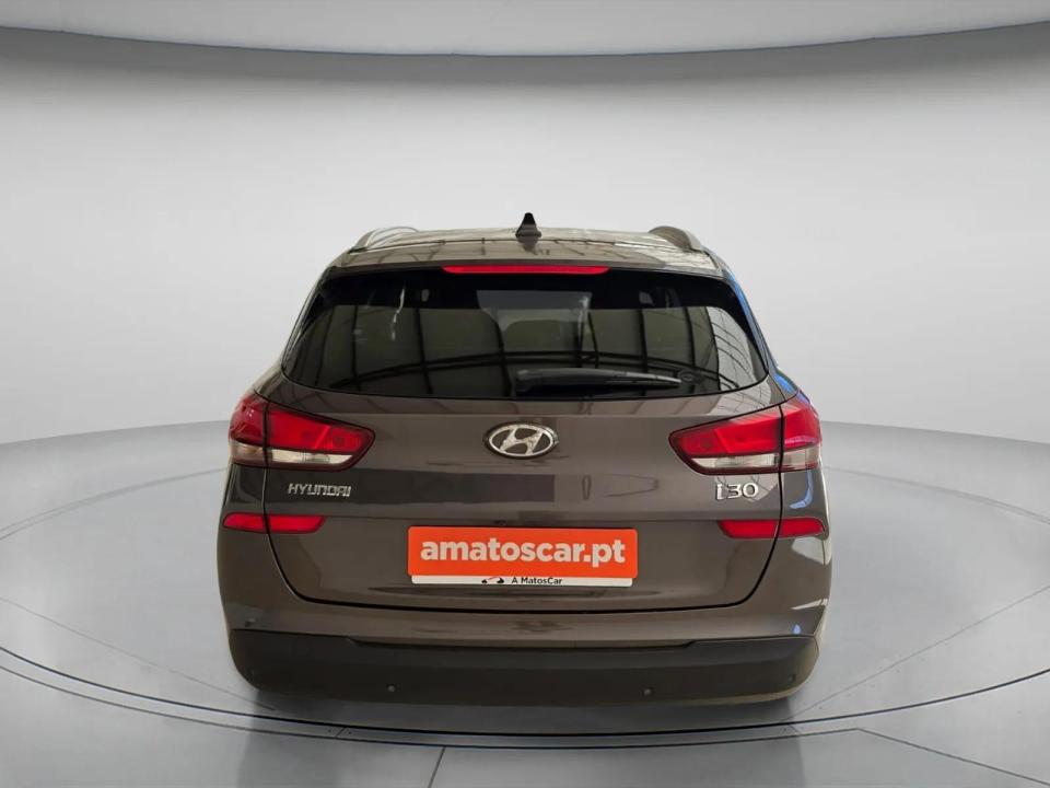 hyundai-i30-2019-gasolina-1598cc