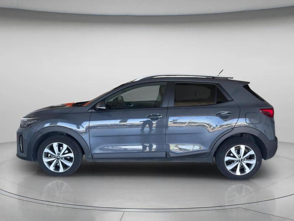 kia-stonic-2023-gasolina-1197cc