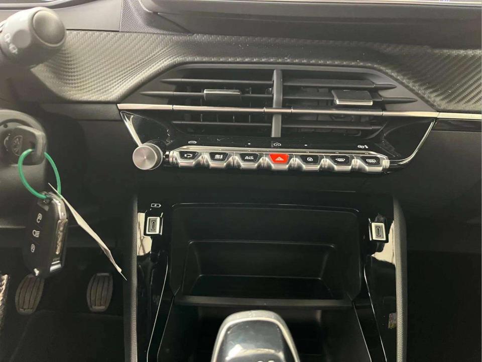 peugeot-2008-2026-gasolina-1199cc