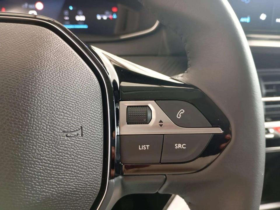 peugeot-208-2026-gasolina-1199cc