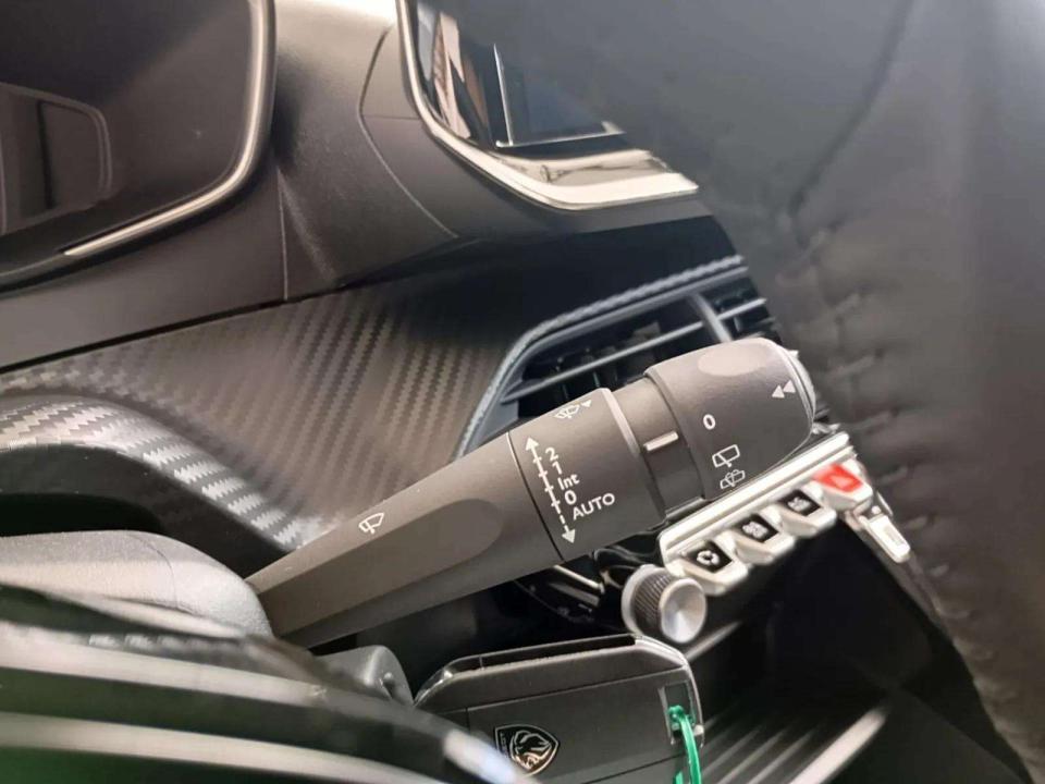 peugeot-208-2026-gasolina-1199cc