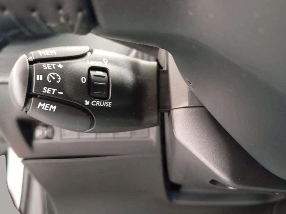 peugeot-208-2026-gasolina-1199cc