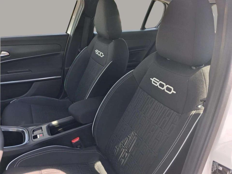 fiat-600-2025-hibrido-1199cc