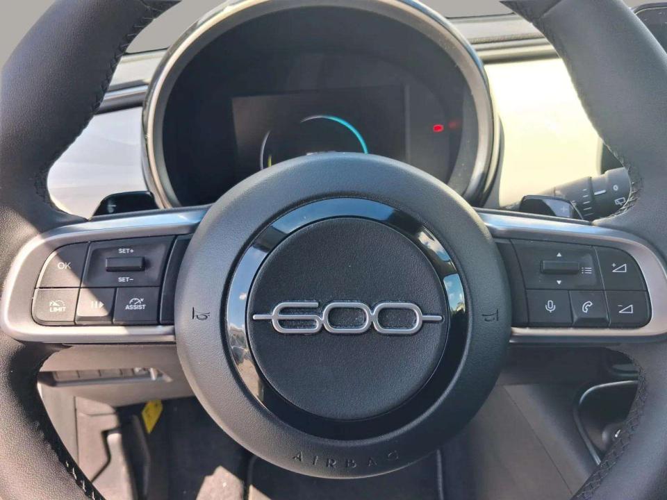 fiat-600-2025-hibrido-1199cc